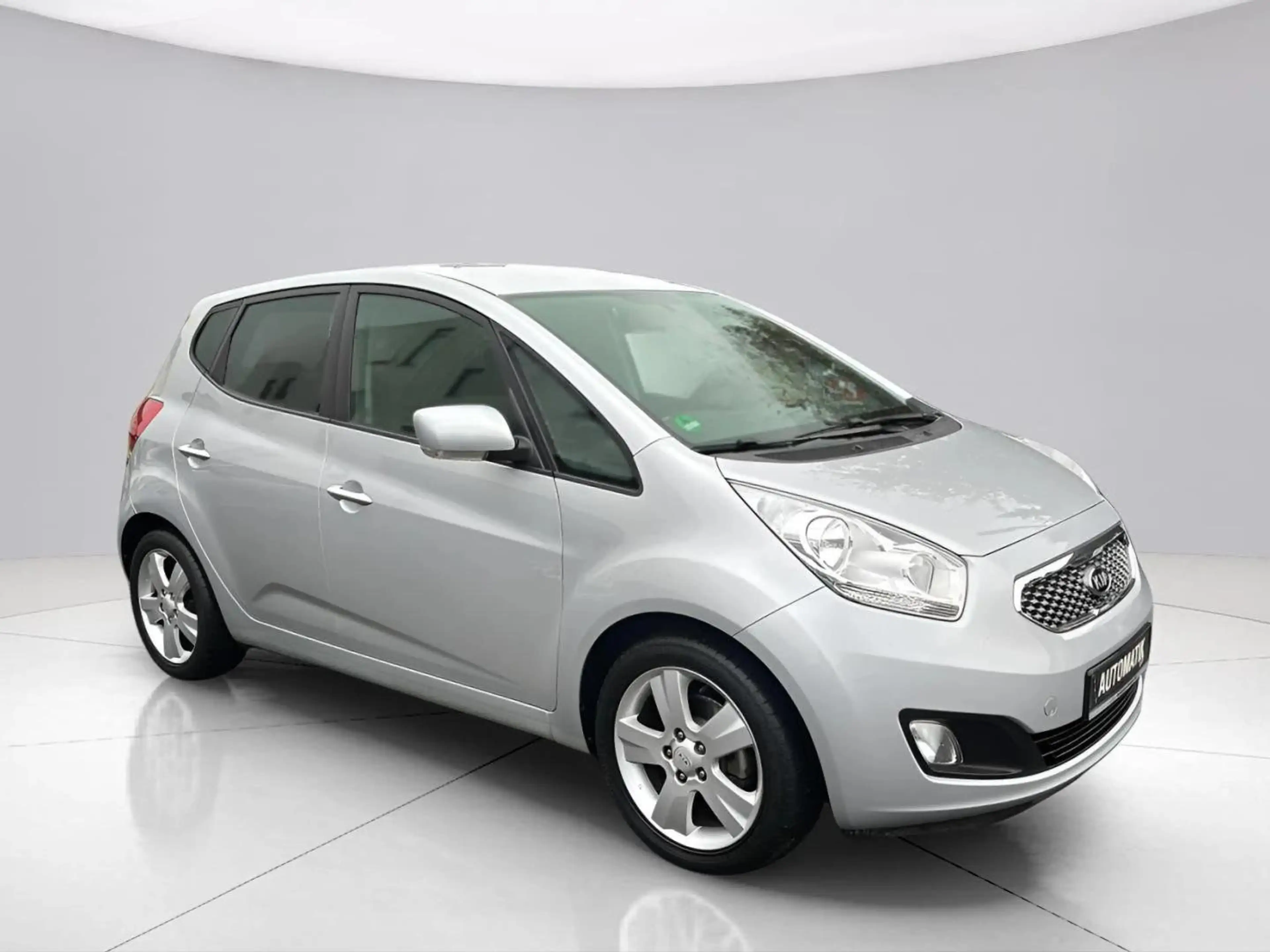 Kia Venga Automatik*1.Hand*HU/AU Neu*SHZ*Temp.*Kamera*PDC*BT — photo 7