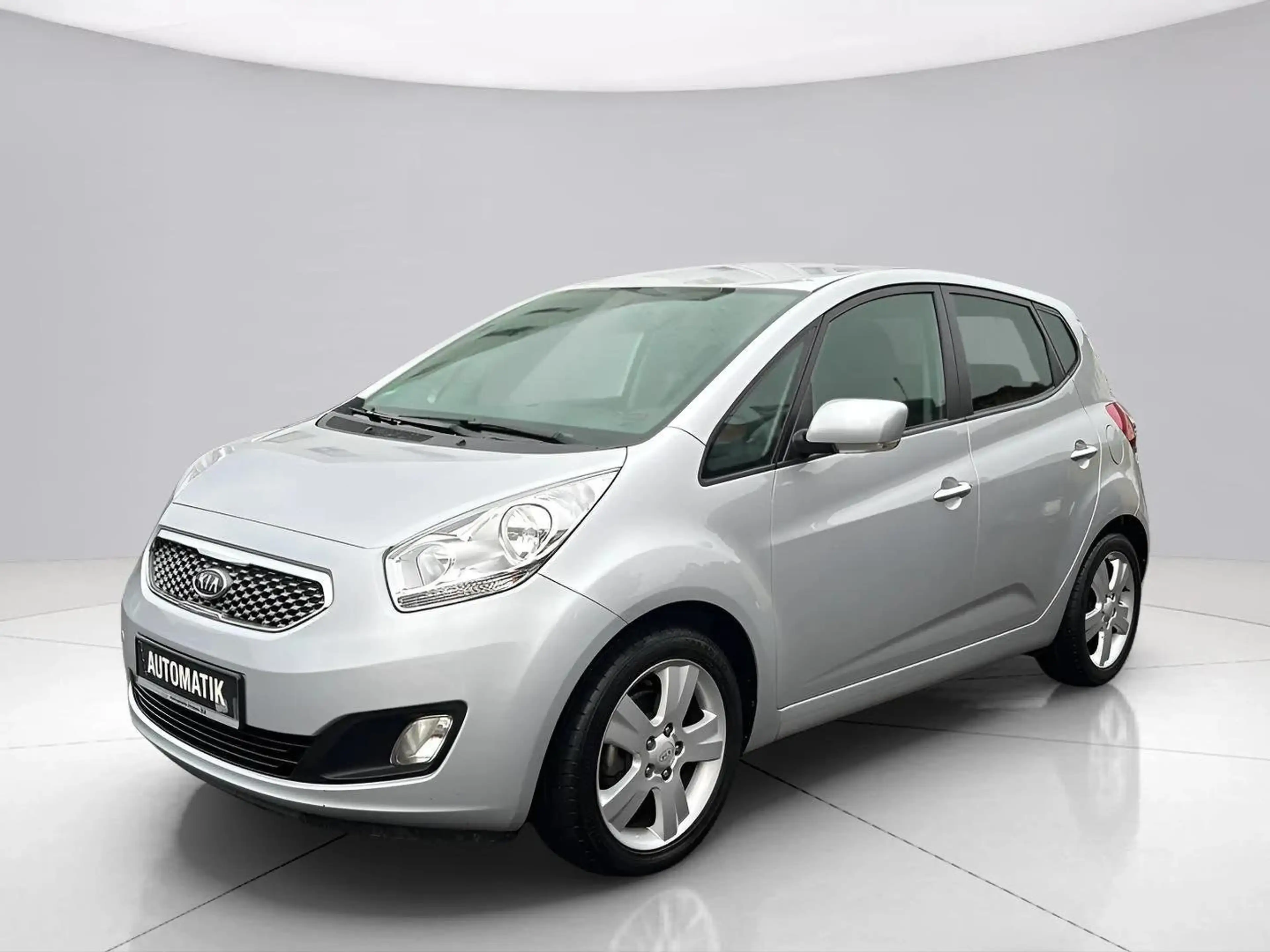Kia Venga Automatik*1.Hand*HU/AU Neu*SHZ*Temp.*Kamera*PDC*BT