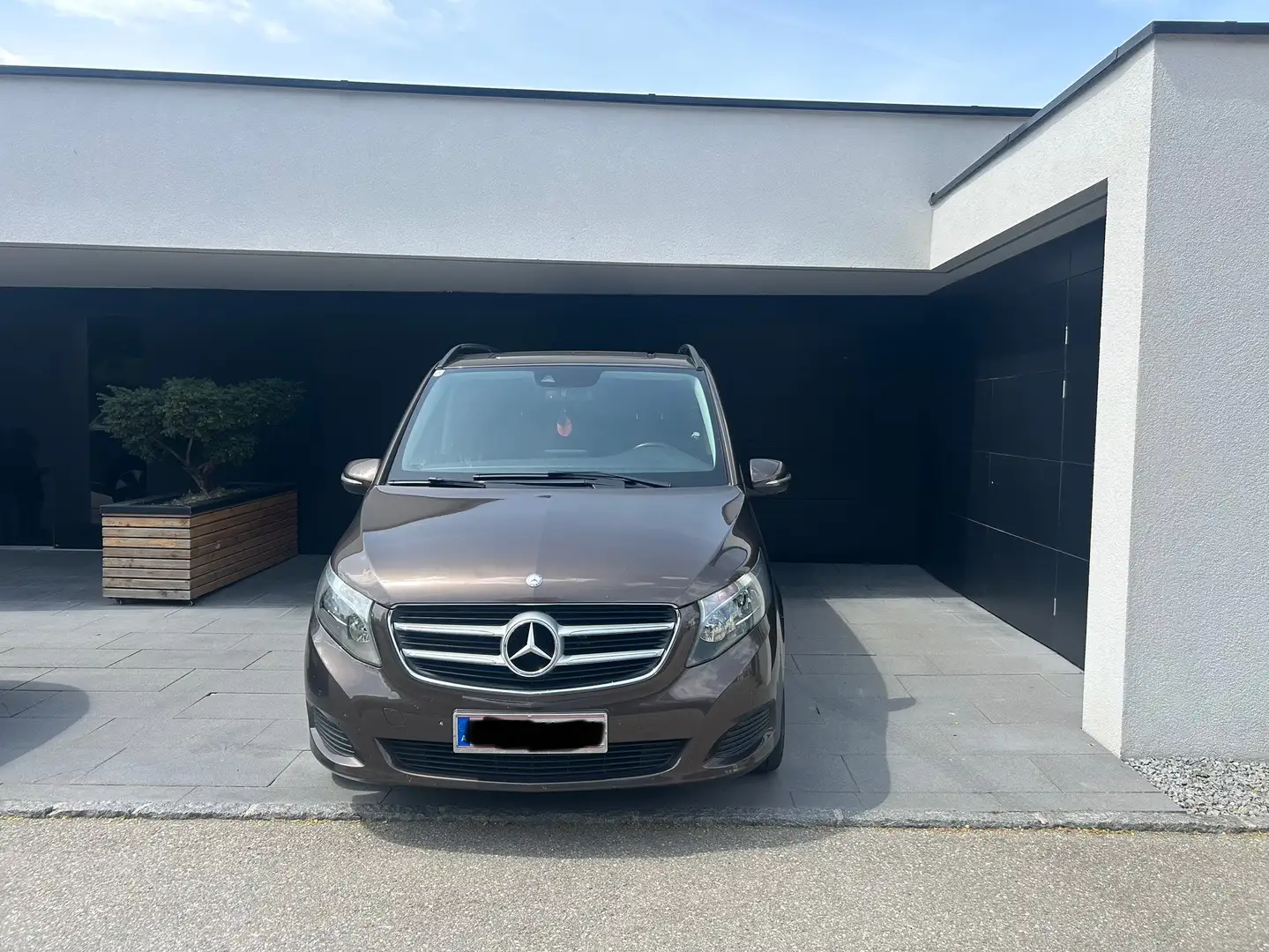 Mercedes-Benz V 220 d lang Aut. Bronze - 2