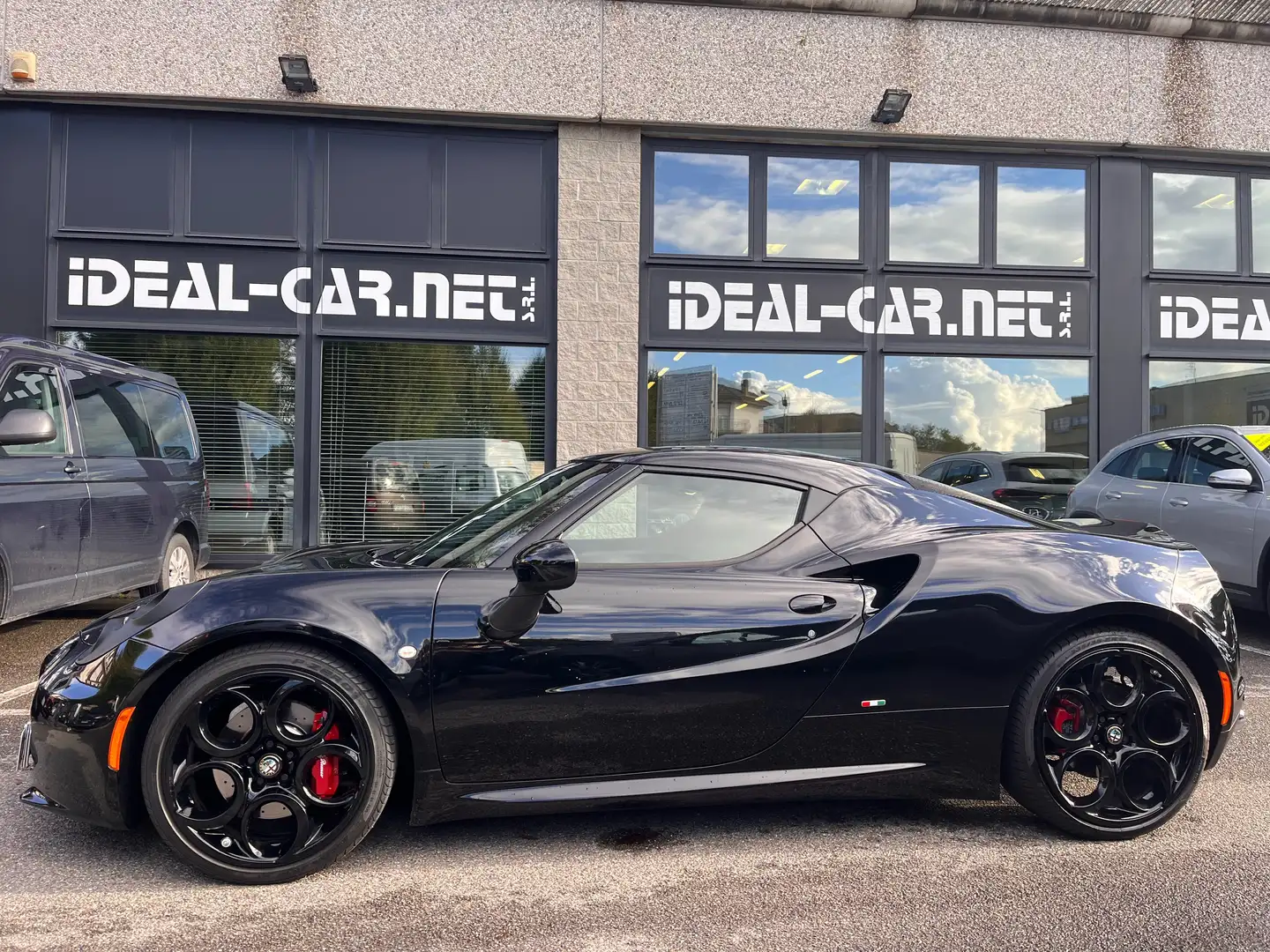 Alfa Romeo 4C Coupe 1750 Tbi 240cv Tct Negro - 2