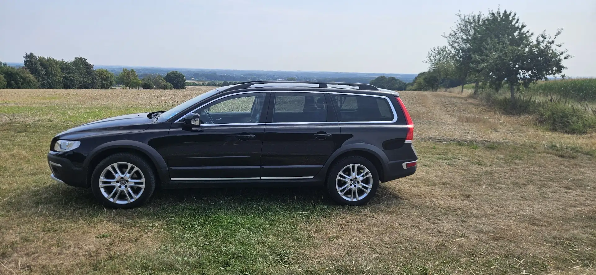 Volvo XC70 Summum AWD Schwarz - 2