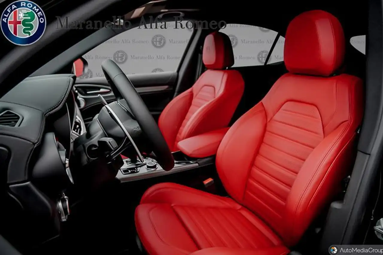 Alfa Romeo Stelvio снимка Alfa Romeo Stelvio