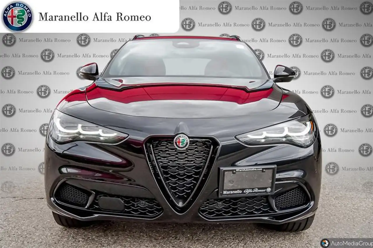 Alfa Romeo Stelvio снимка Alfa Romeo Stelvio