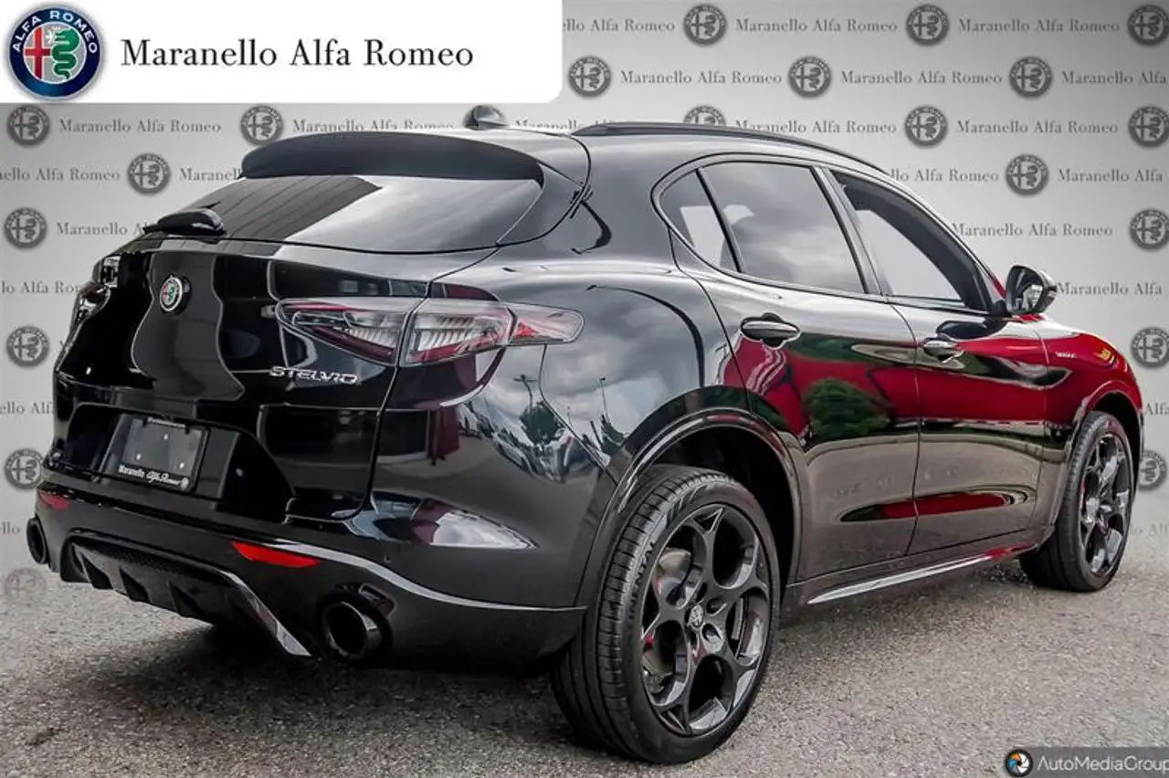 Alfa Romeo Stelvio снимка Alfa Romeo Stelvio