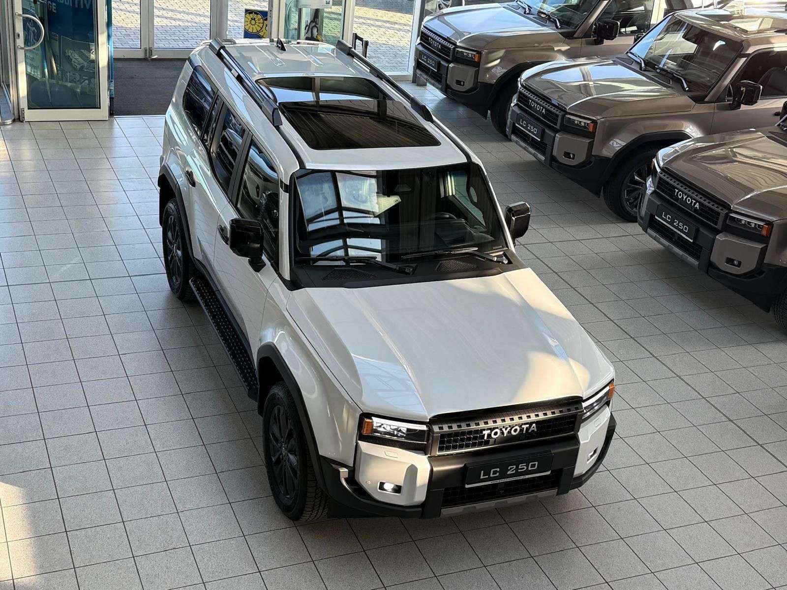 Second hand Toyota Land Cruiser 2.8