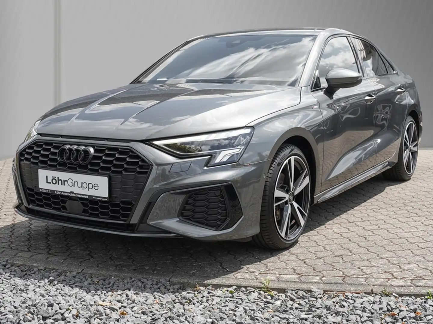 Audi A3 Lim. 35 TDI S tronic S Line /Navi/LED/ACC/RFK Grau - 2