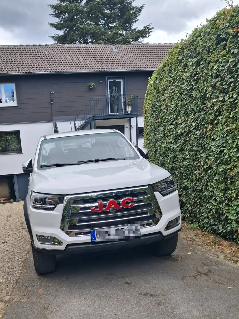 JAC 8 Pro Allrad, AHK, Rollo, Hohlraum/Unterboden Versiegelung Weiß - 2