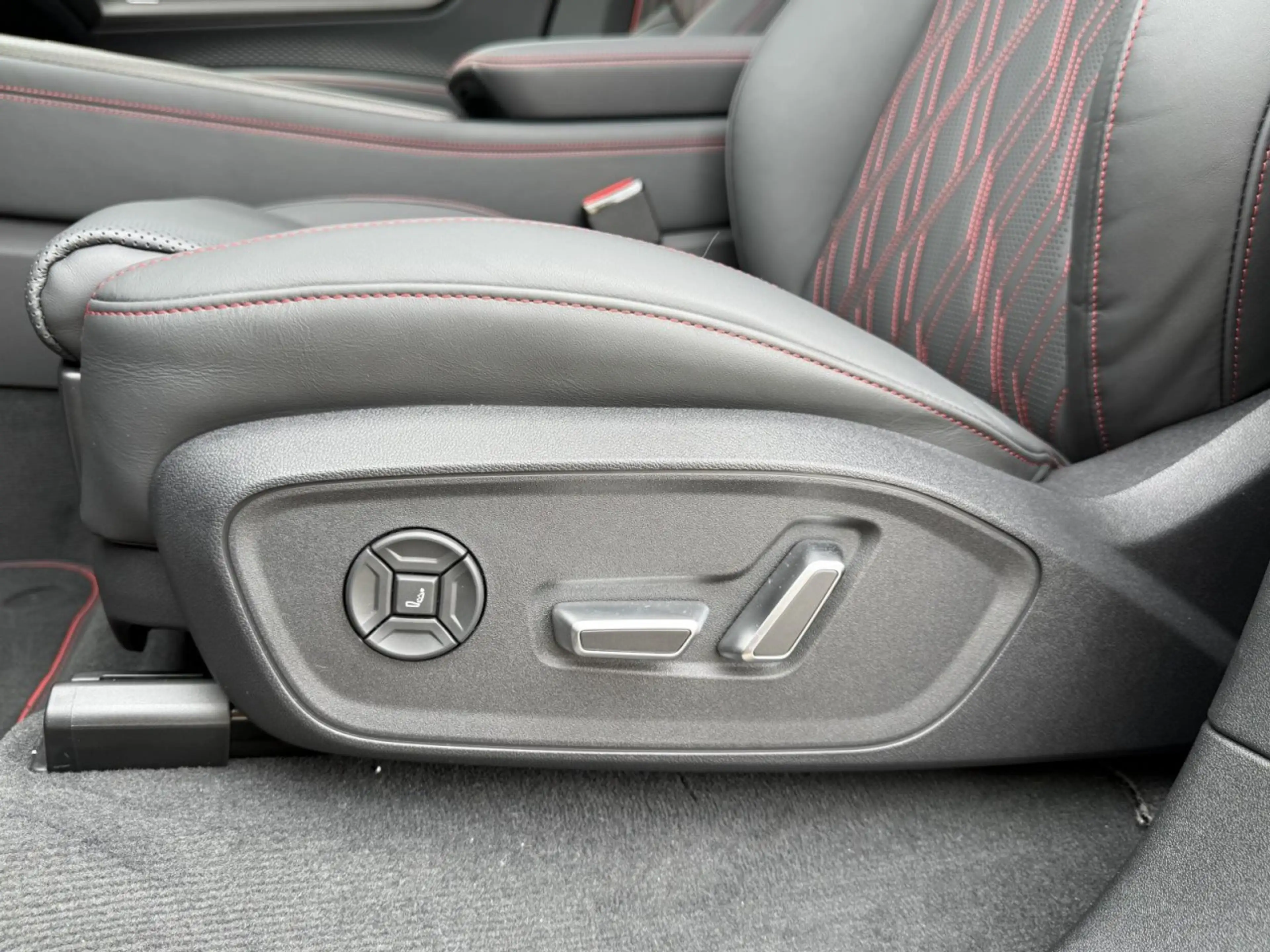 Audi Q7 3,0 TDI S-line 7 Sitze STHZ, DACH, B&O, HEAD, — photo 10