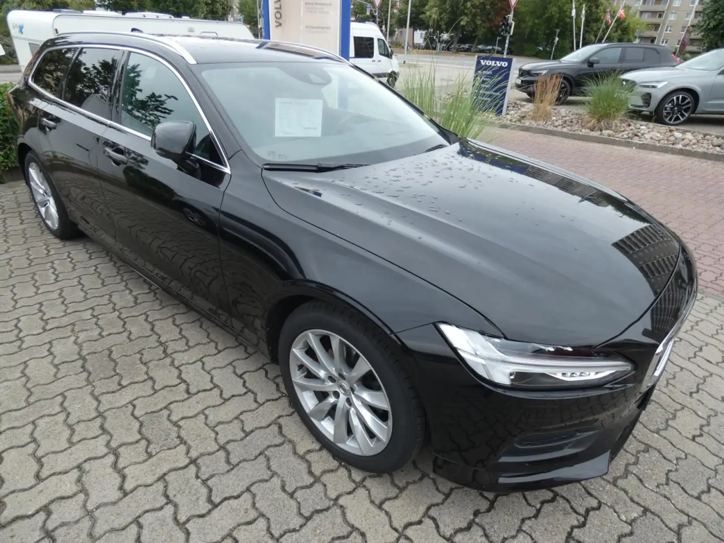 Volvo V90 D3 Momentum - Business-Licht-Familien-Winter Zwart - 2
