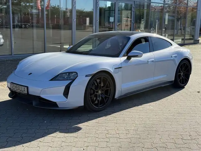 Porsche Taycan TURBO S, PCCB, ACTIVE RIDE, UPE 238.948 €
