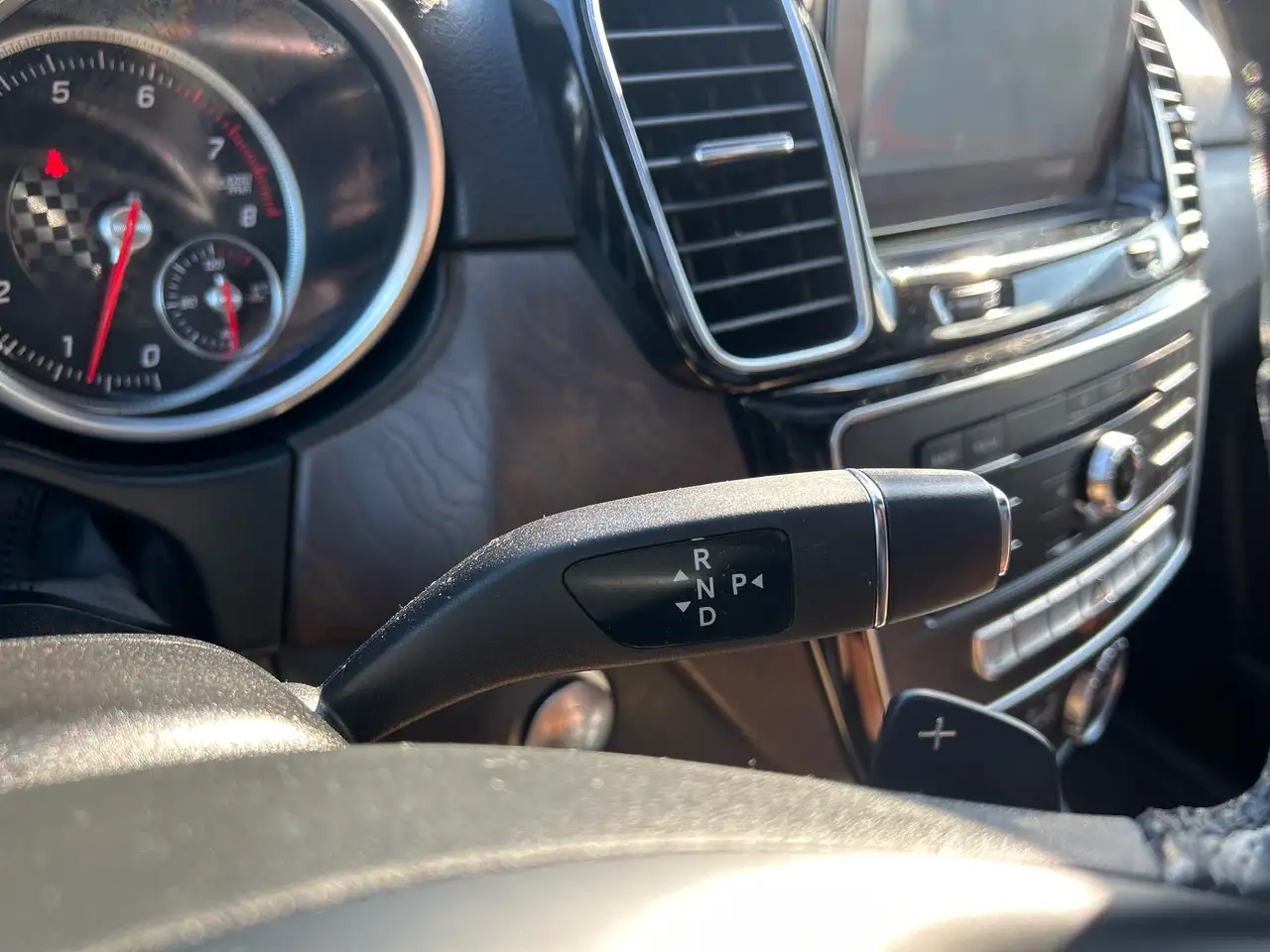 Mercedes-Benz GLE снимка Mercedes-Benz GLE