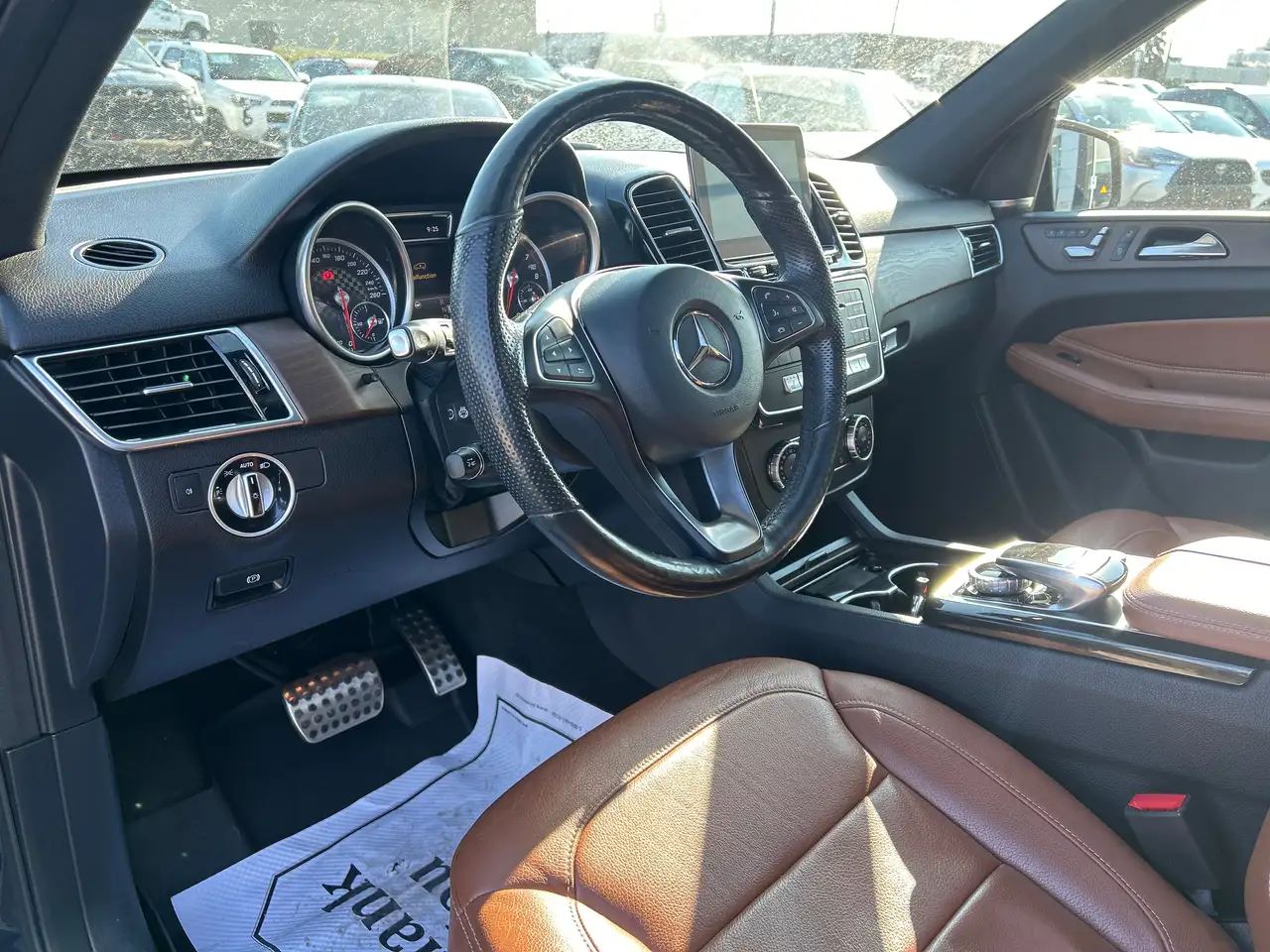 Mercedes-Benz GLE снимка Mercedes-Benz GLE