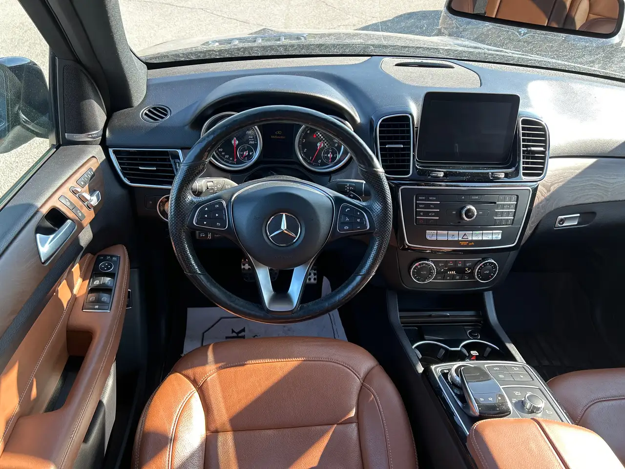 Mercedes-Benz GLE снимка Mercedes-Benz GLE
