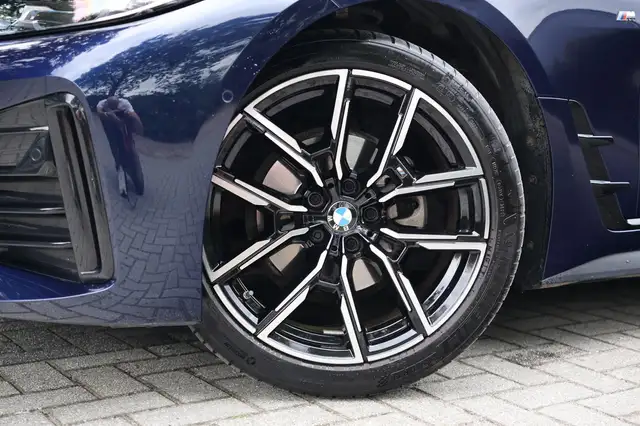 BMW 4 Series view 2