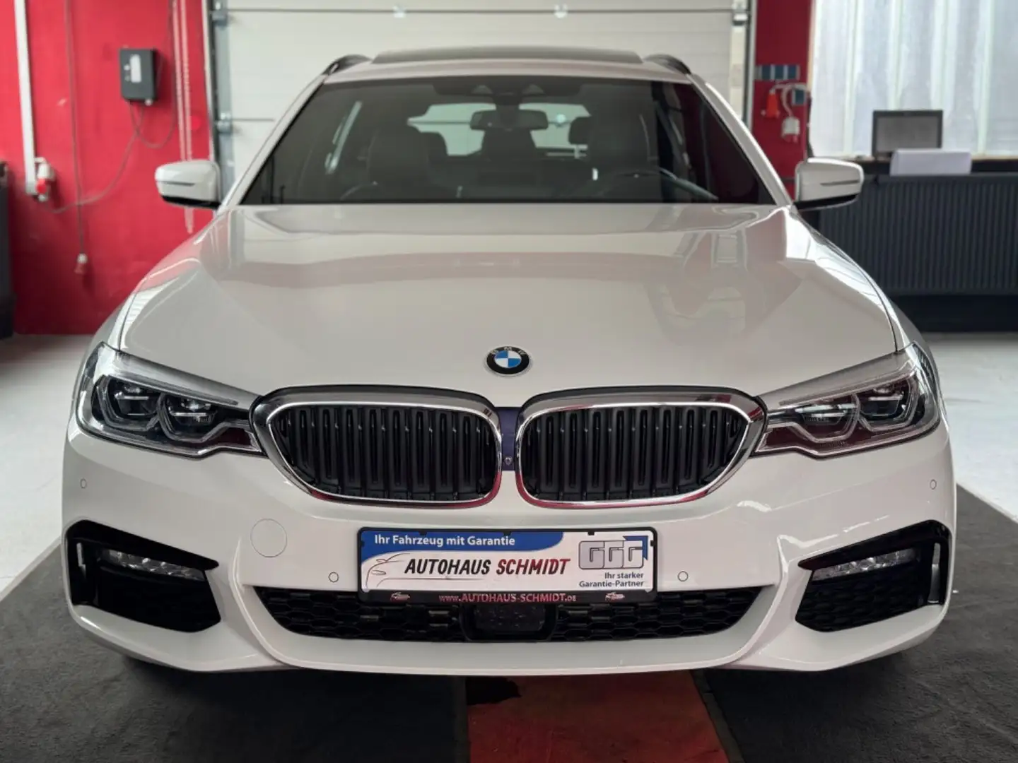 BMW 530 d xDrive M Sport Pano HeadUp Ferngest.Parken Blanc - 2