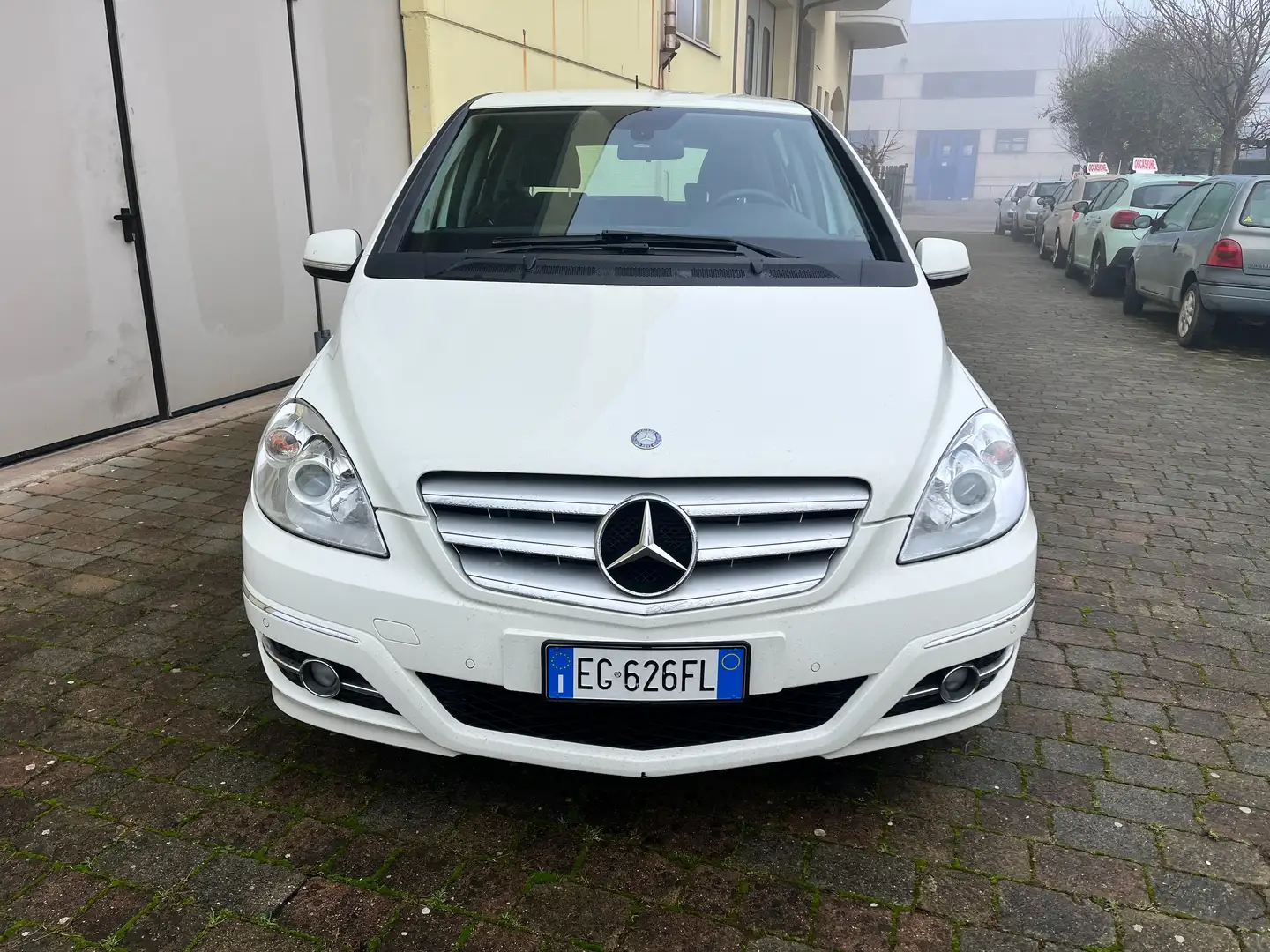 Mercedes-Benz B 180 Classe B 180 cdi Premium Blanc - 2