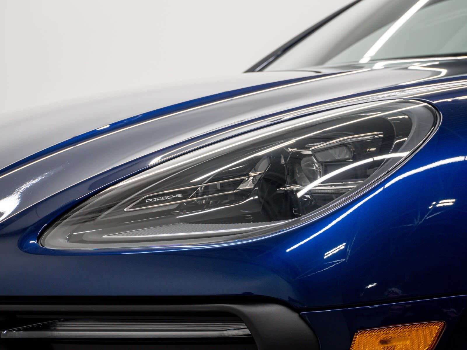 2025 Porsche Macan Fresh New Arrival, Low Mileage, Full Services, Ple thumb 13