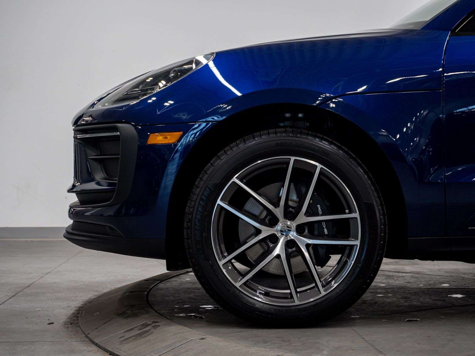 2025 Porsche Macan Fresh New Arrival, Low Mileage, Full Services, Ple thumb 9