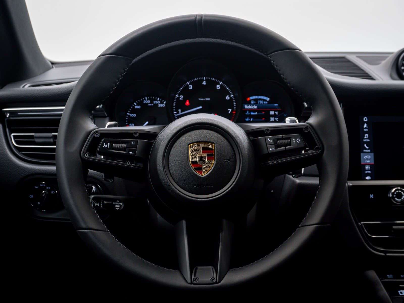 2025 Porsche Macan Fresh New Arrival, Low Mileage, Full Services, Ple thumb 15