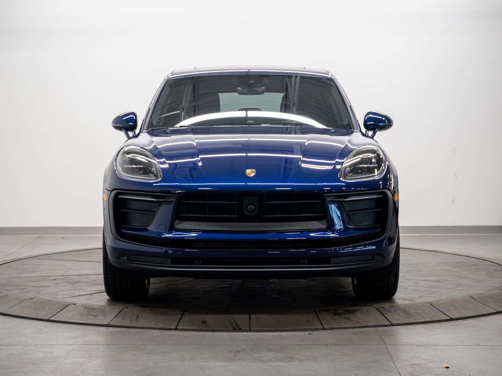 2025 Porsche Macan Fresh New Arrival, Low Mileage, Full Services, Ple thumb 8