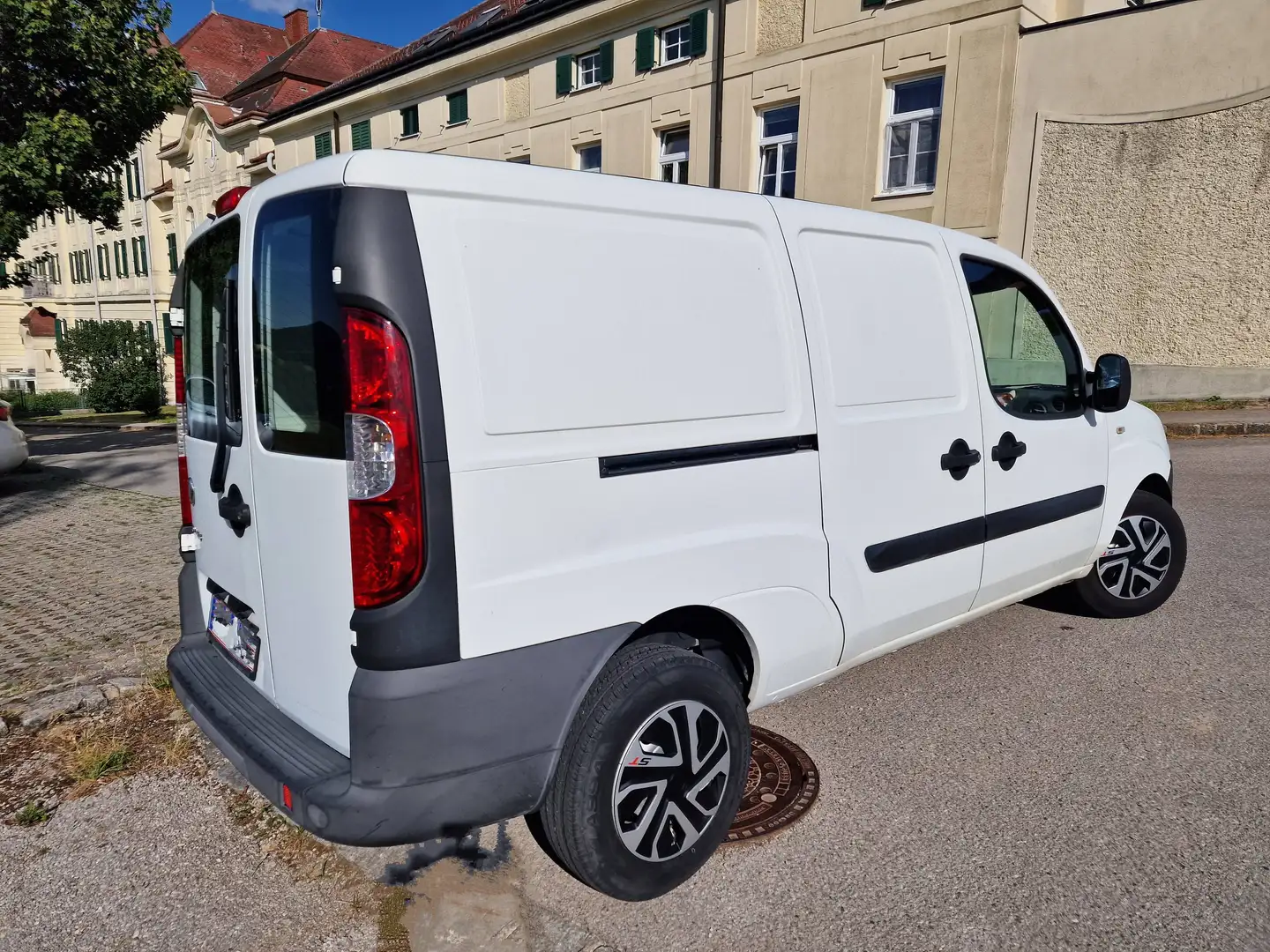 Fiat Doblo Doblo Cargo Maxi 1,4 8V Weiß - 2