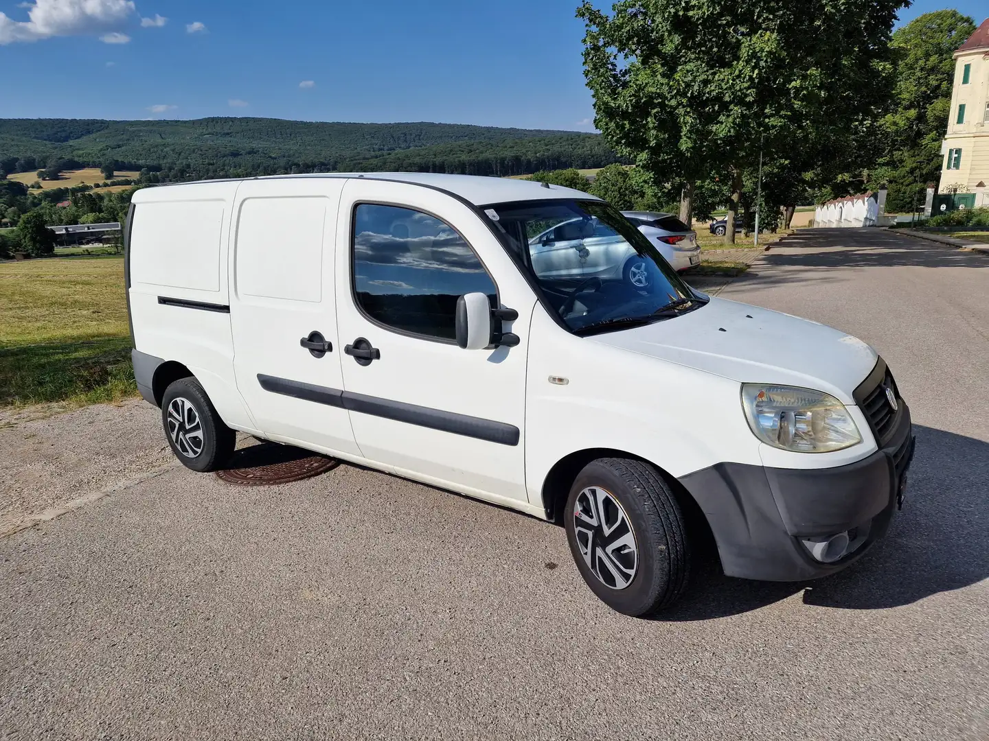 Fiat Doblo Doblo Cargo Maxi 1,4 8V Weiß - 1