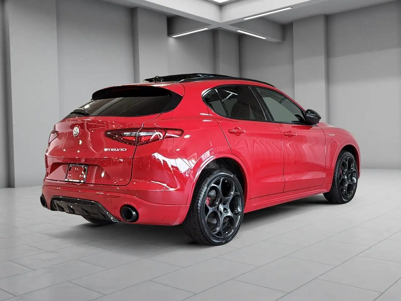 Alfa Romeo Stelvio снимка Alfa Romeo Stelvio