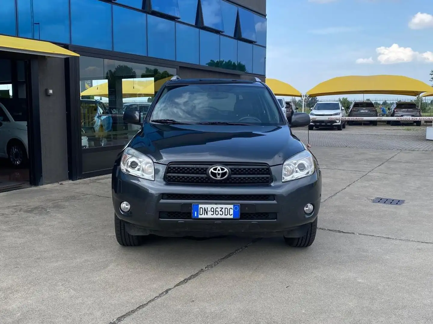 Toyota RAV 4 2.2 d-4d Luxury 136cv Modrá - 2