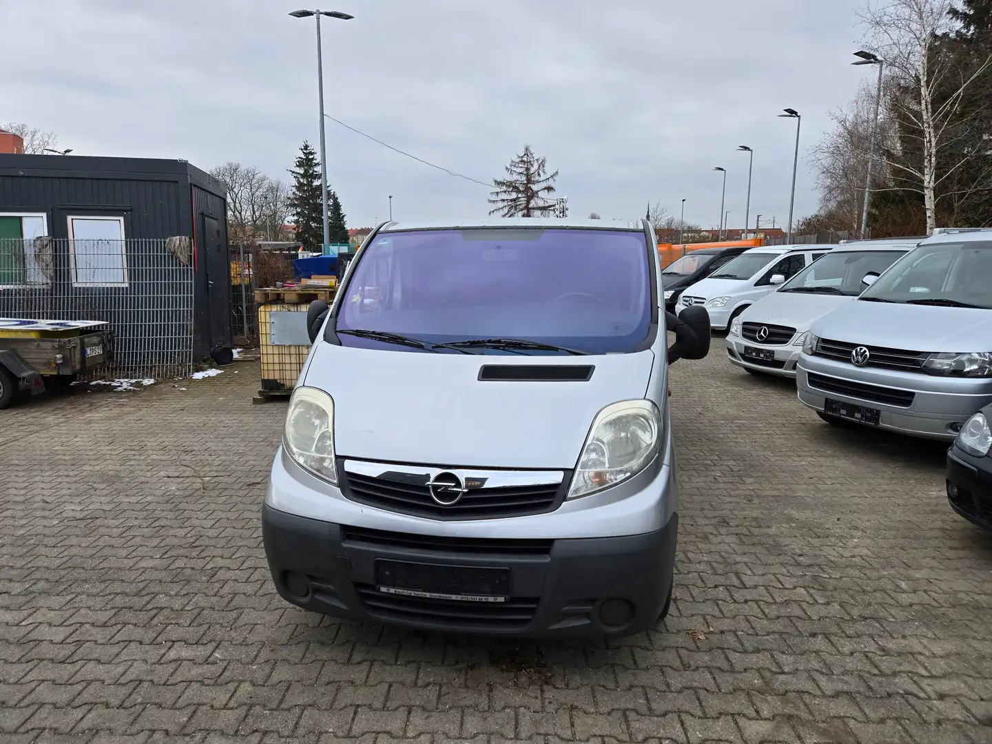 Opel Vivaro Vivaro+2.5+CDTI+L1H1+Life Argintiu - 2