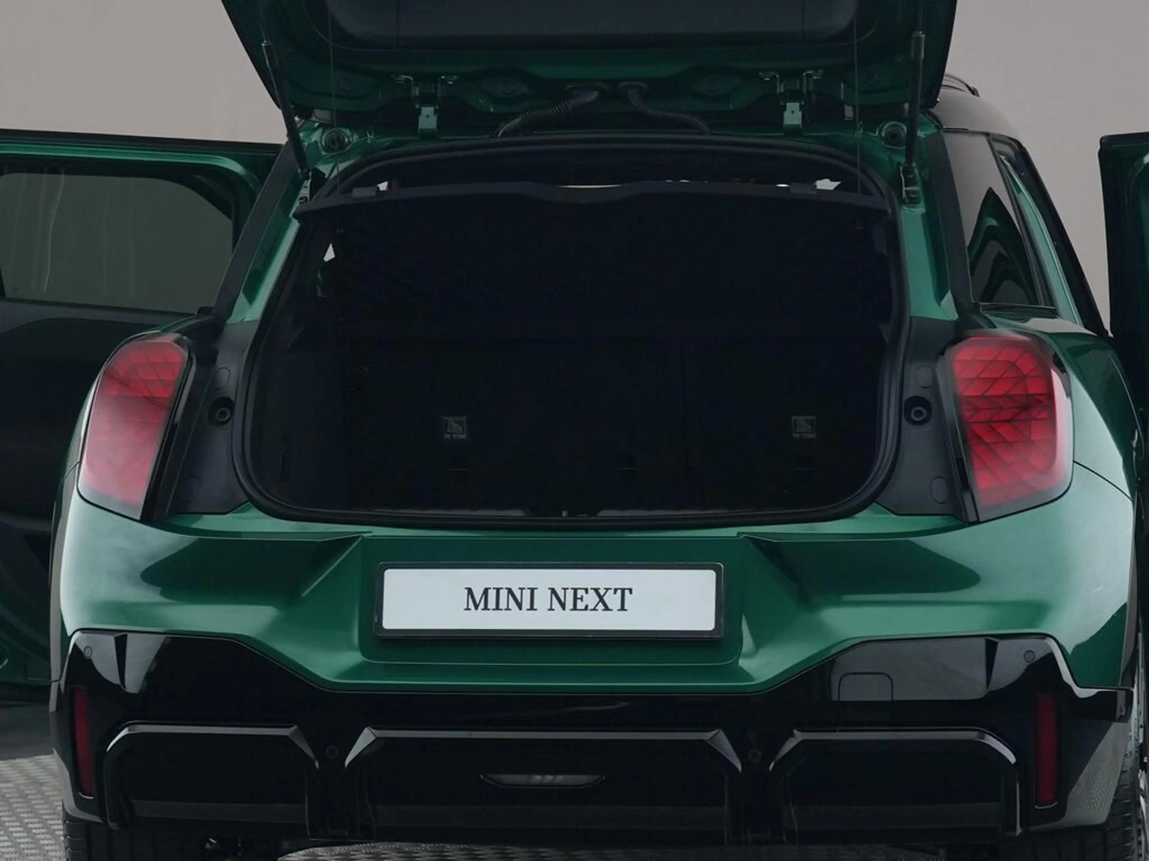 MINI Aceman SE Favoured XL 54.2 kWh — photo 12