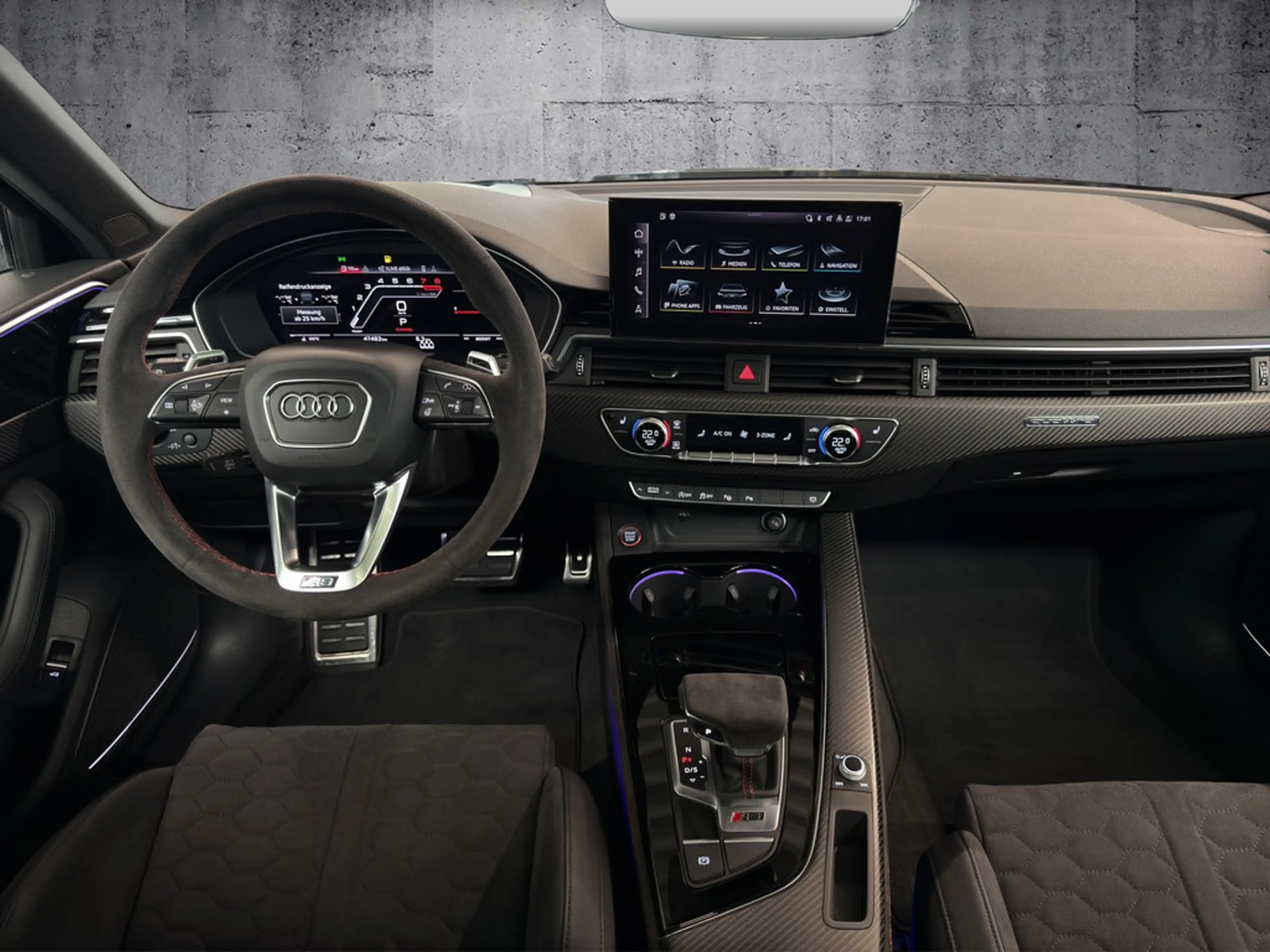 Audi RS4 — photo 13