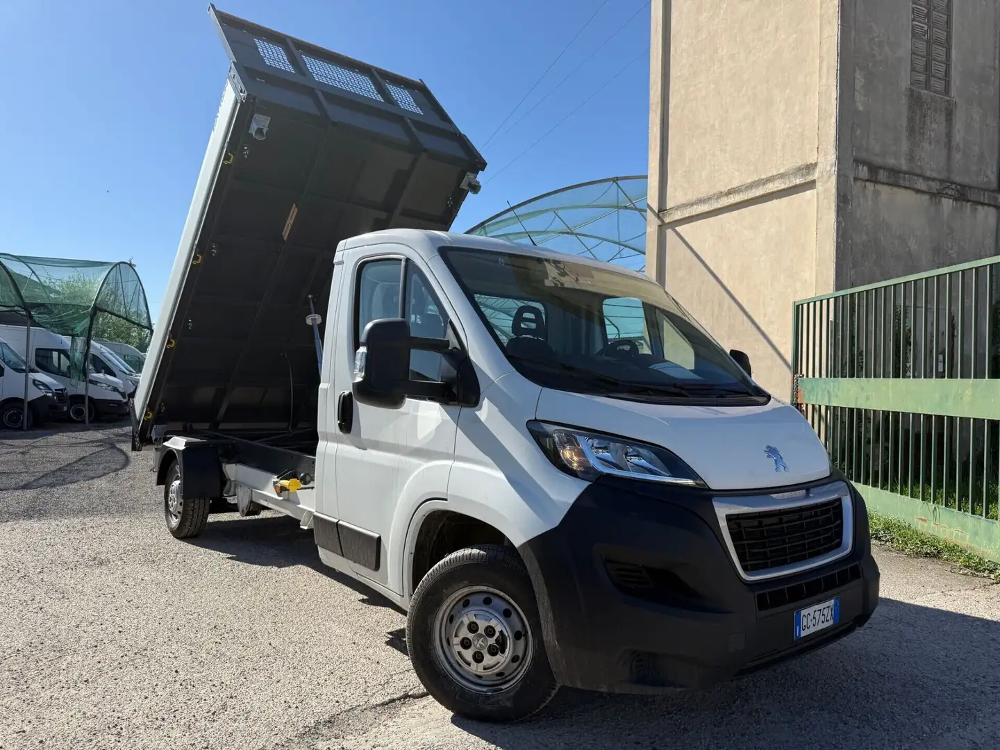 Peugeot Boxer 335 2.2 BlueHDi 140 S&S PL Cabinato Bianco - 1