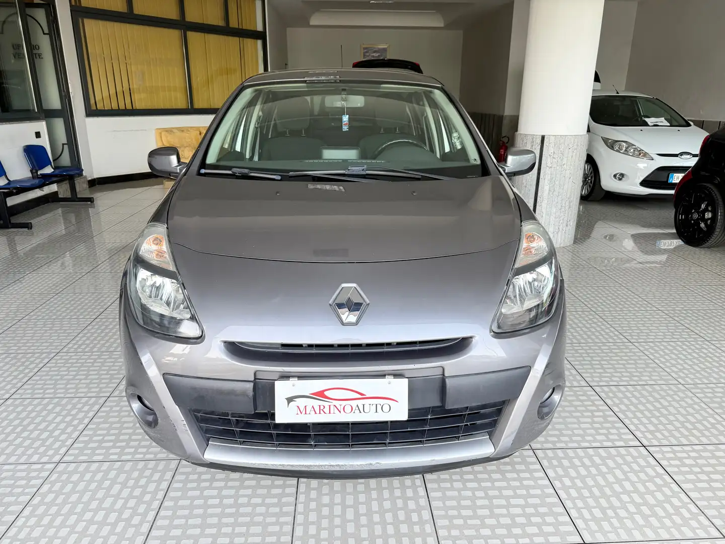 Renault Clio Clio III 2009 5p 1.5 dci Dynamique 75cv - 1