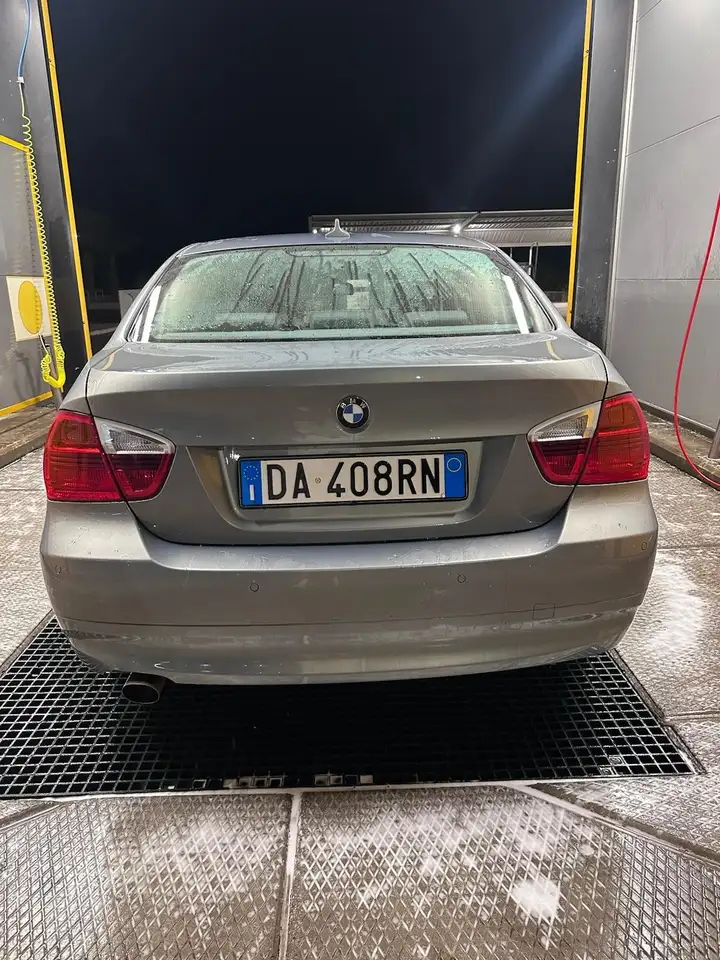 BMW 318is c/clima auto, foto 2