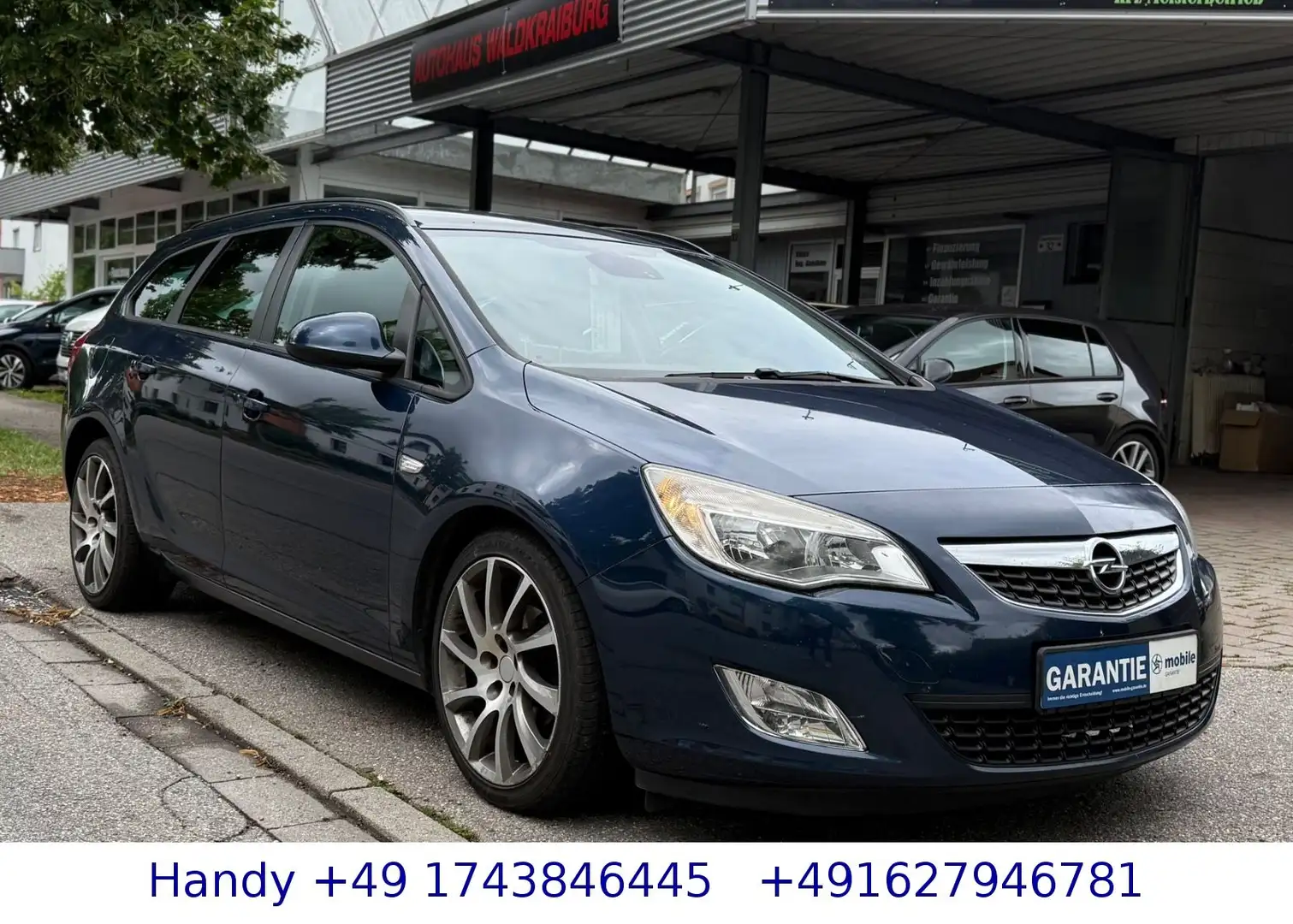 Opel Astra J ST 1.6i Design Edition/TÜV 01.27/18ZOLL Blau - 1