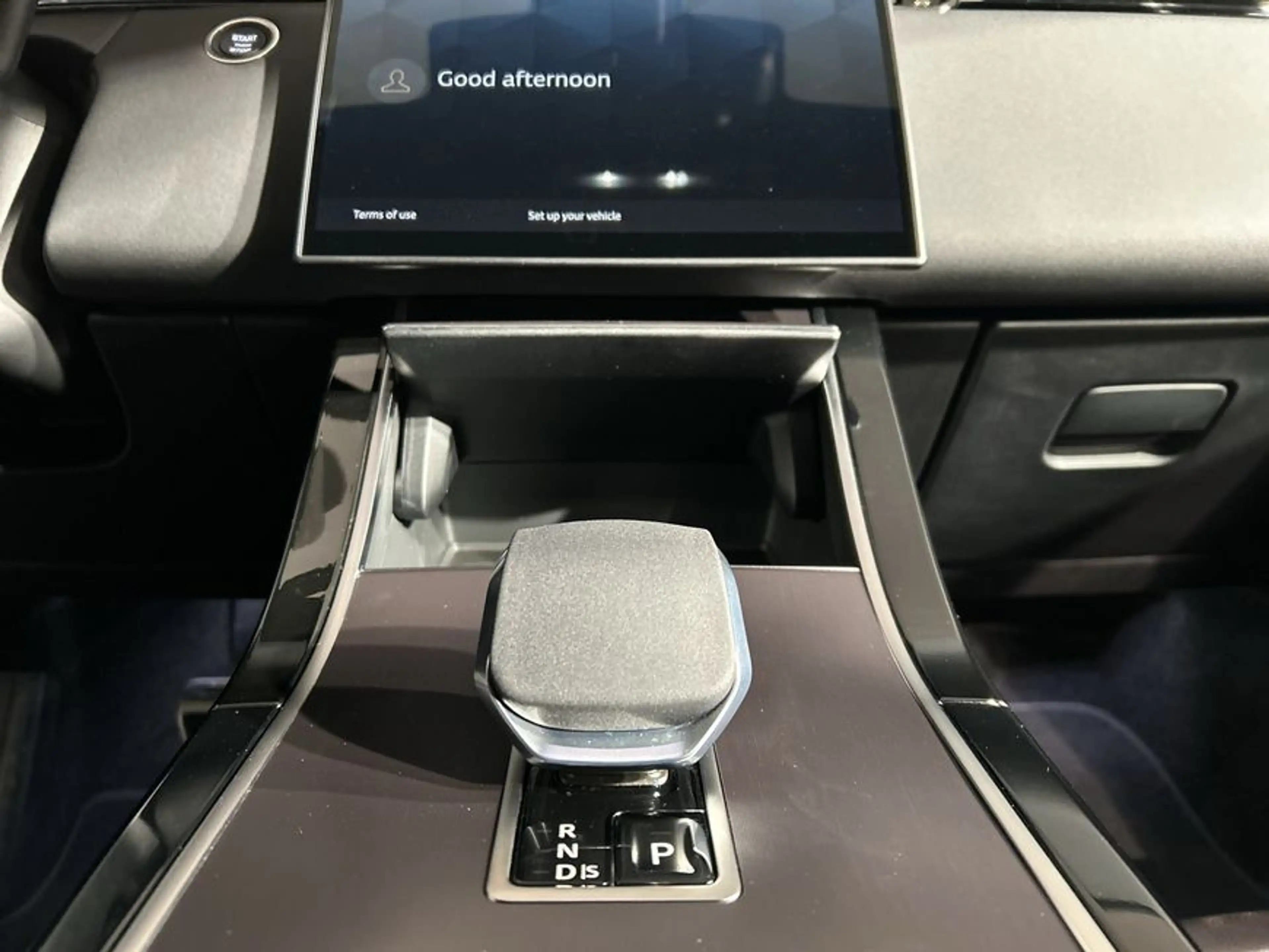 Land Rover Range Rover Evoque P270e Dynamic SE — photo 15