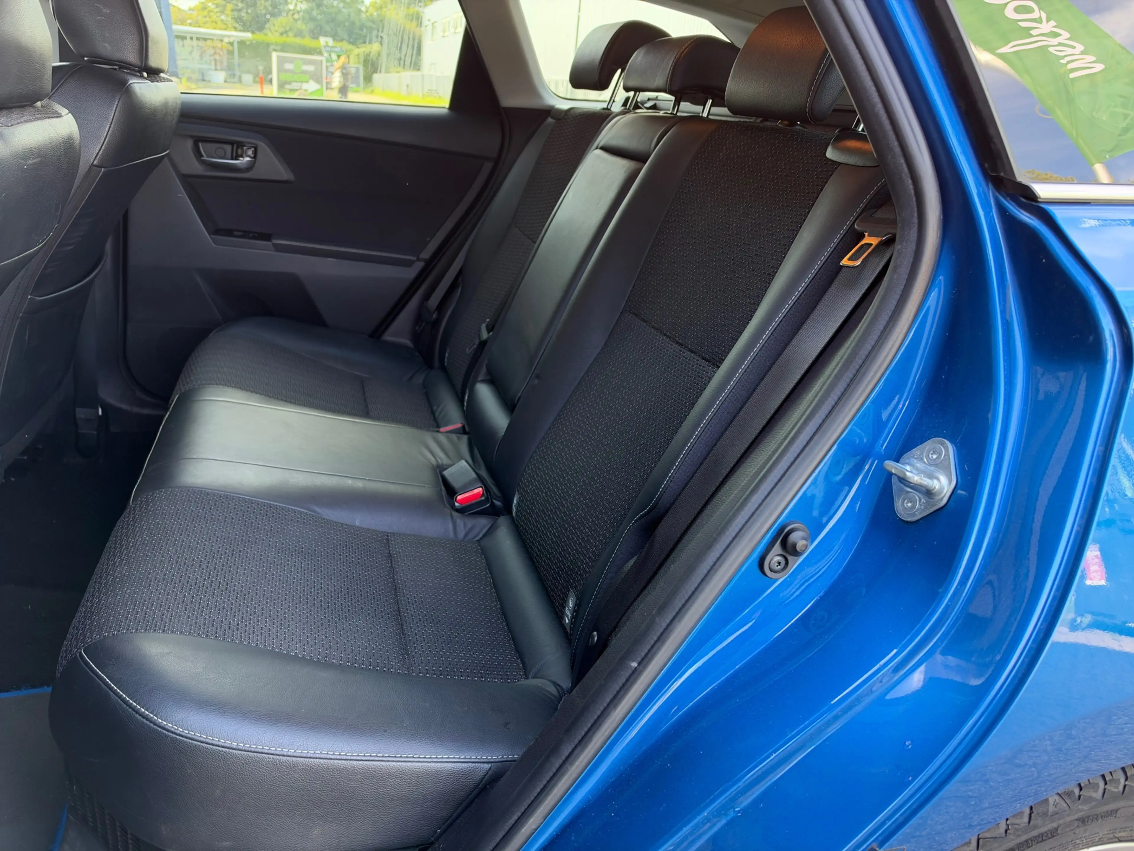 Toyota Auris Touring Sports **Toyota Auris Touring Sports 1.8 H — photo 13