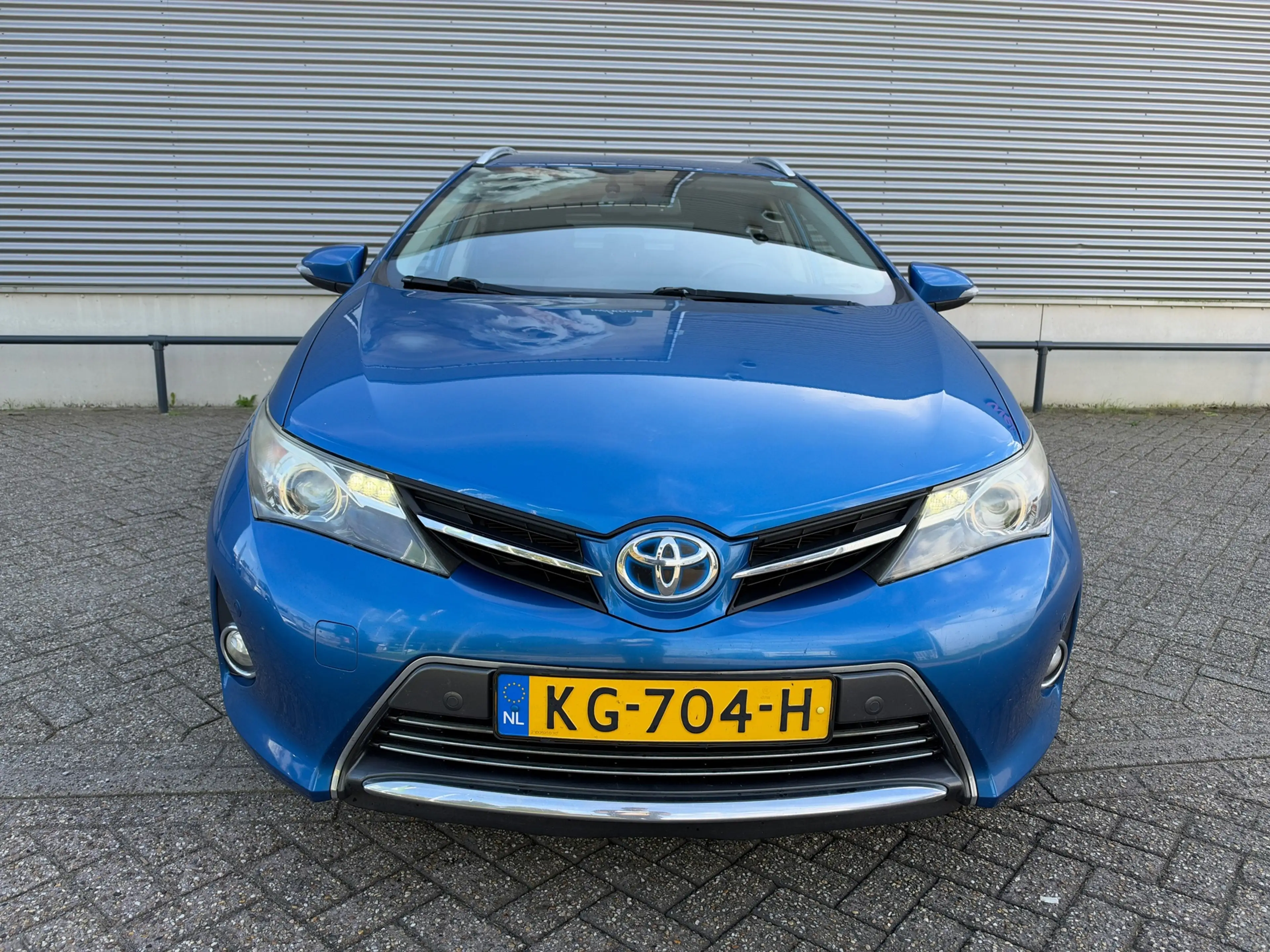 Toyota Auris Touring Sports **Toyota Auris Touring Sports 1.8 H — photo 2