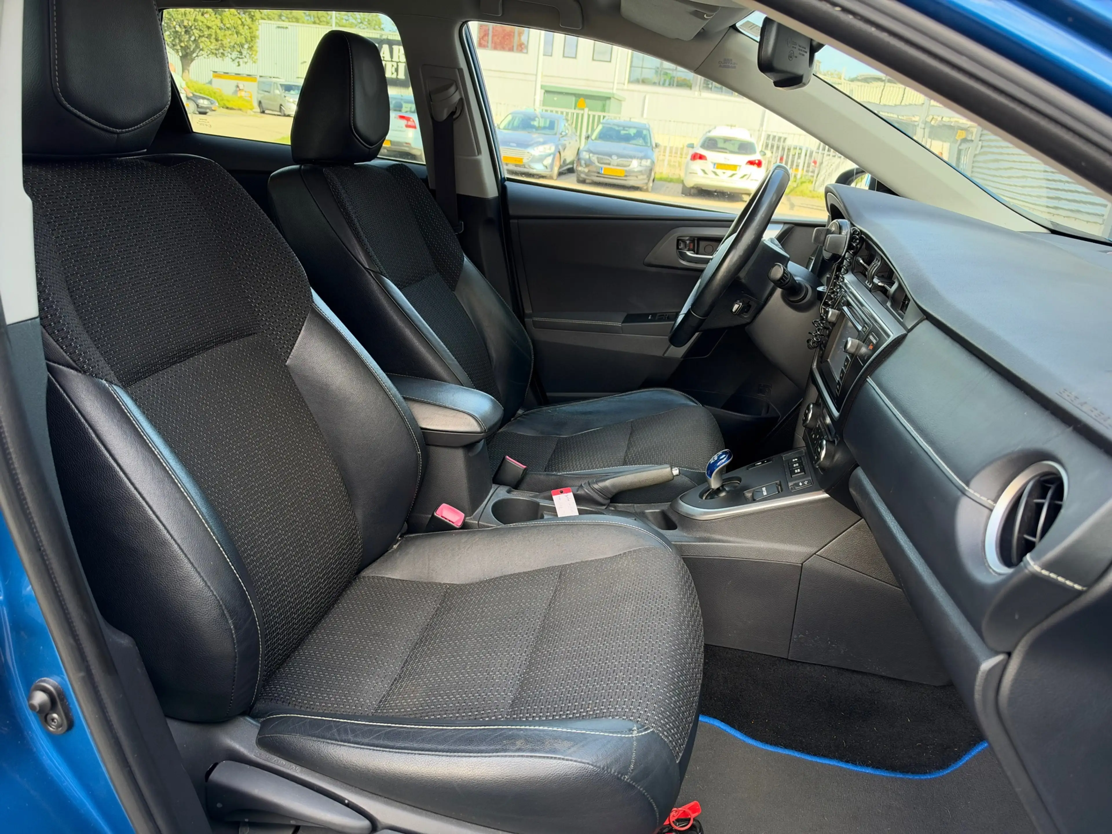 Toyota Auris Touring Sports **Toyota Auris Touring Sports 1.8 H — photo 15