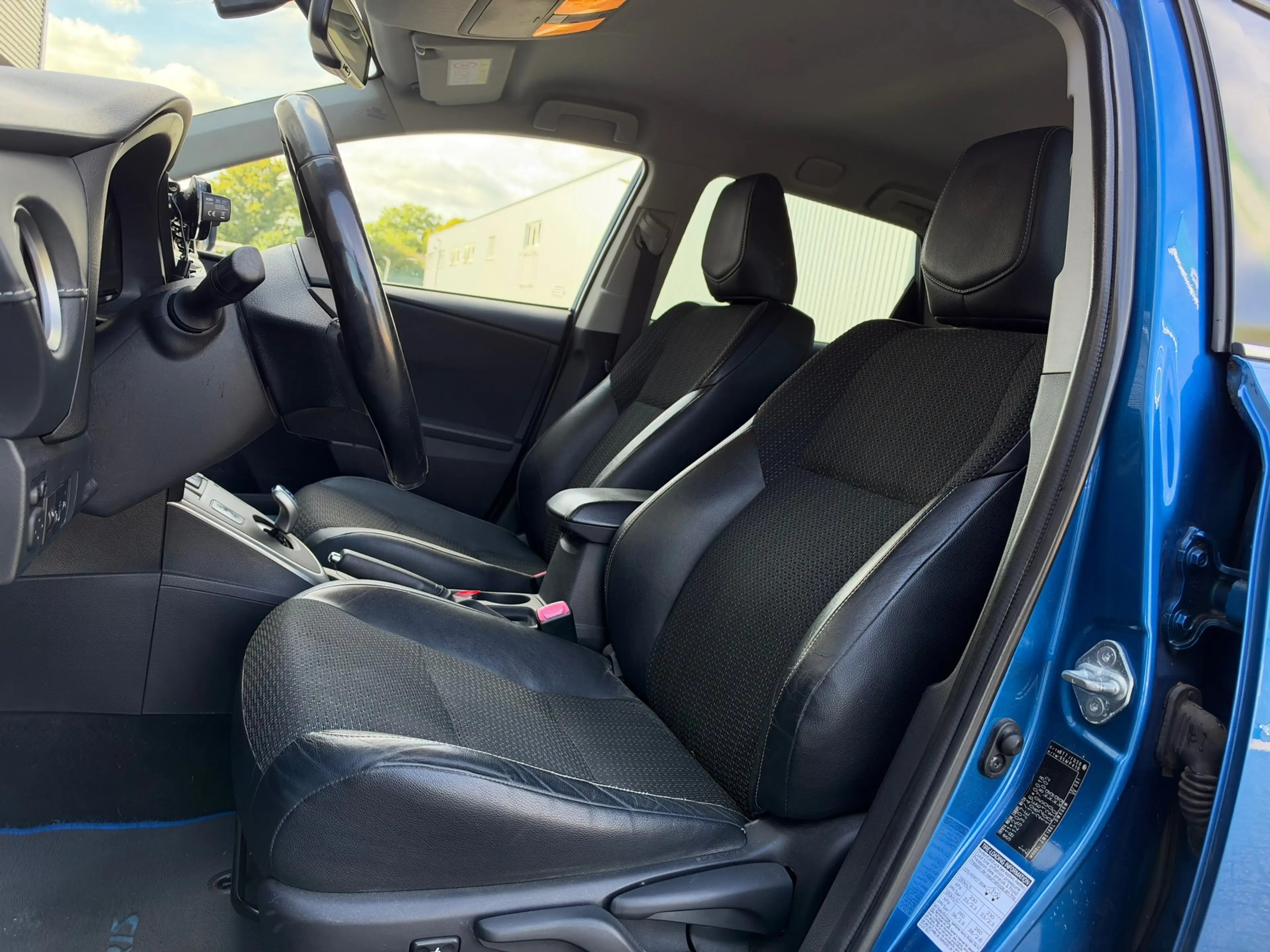 Toyota Auris Touring Sports **Toyota Auris Touring Sports 1.8 H — photo 14