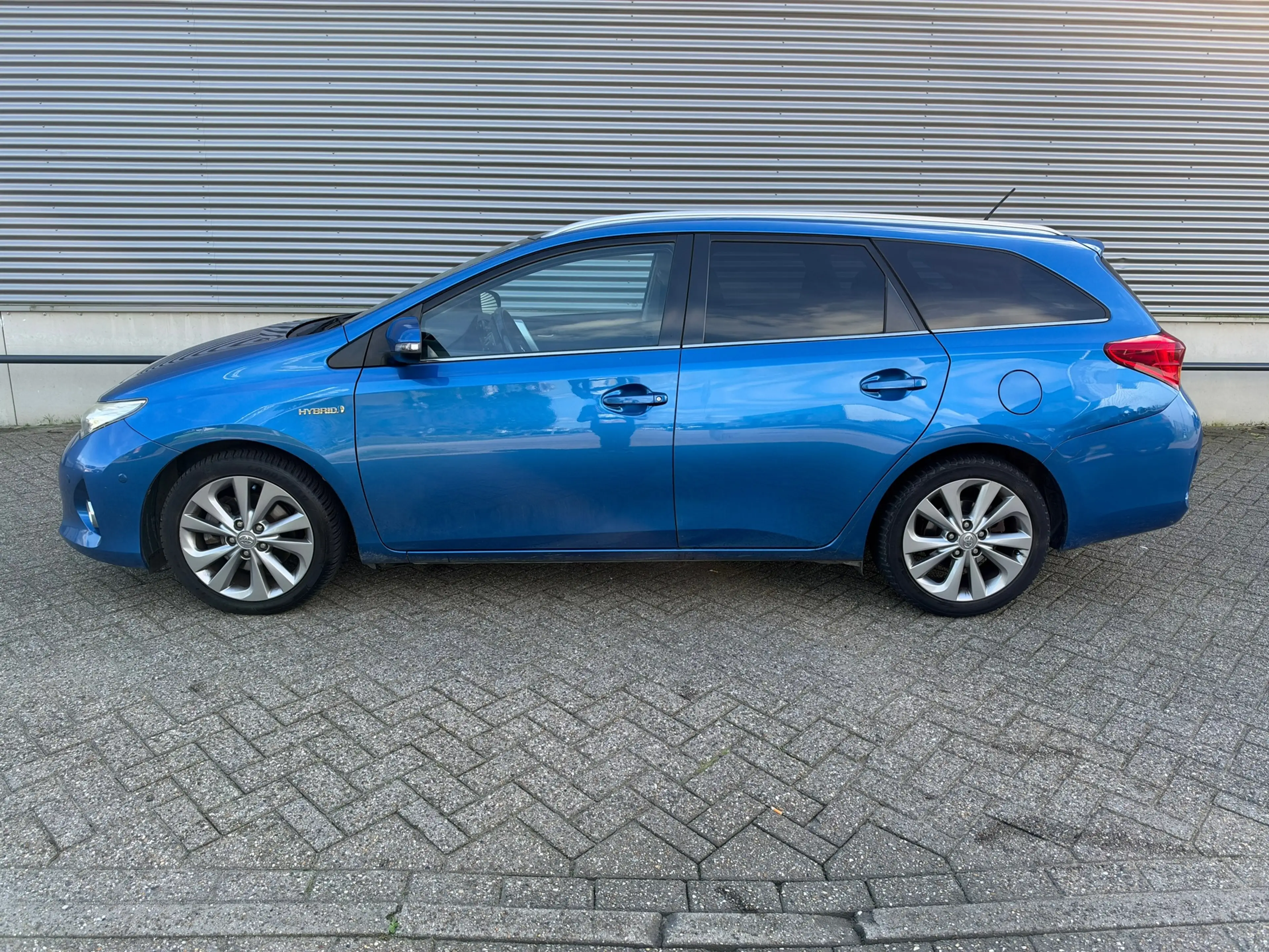 Toyota Auris Touring Sports **Toyota Auris Touring Sports 1.8 H — photo 5