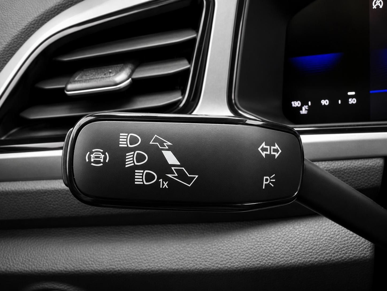 Volkswagen T-Roc Life 1.0 TSI  * 1.HAND *  PDC * LED * — photo 10