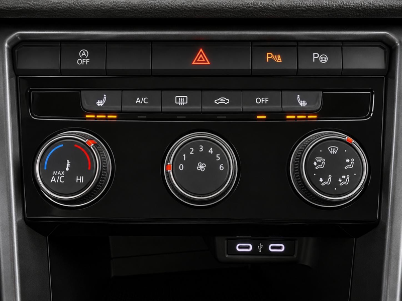 Volkswagen T-Roc Life 1.0 TSI  * 1.HAND *  PDC * LED * — photo 11