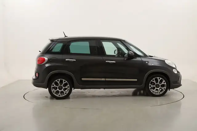 Fiat 500L view 6