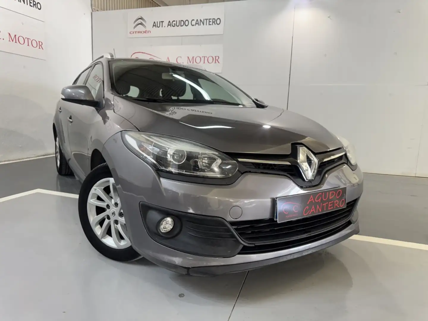 Renault Megane S.T. 1.5dCi Energy Business S&S 110 Gris - 2