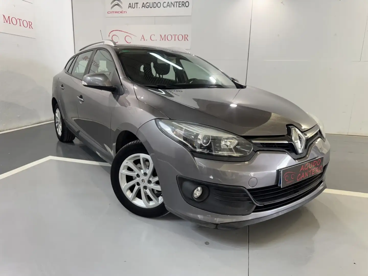 Renault Megane S.T. 1.5dCi Energy Business S&S 110 Gris - 1