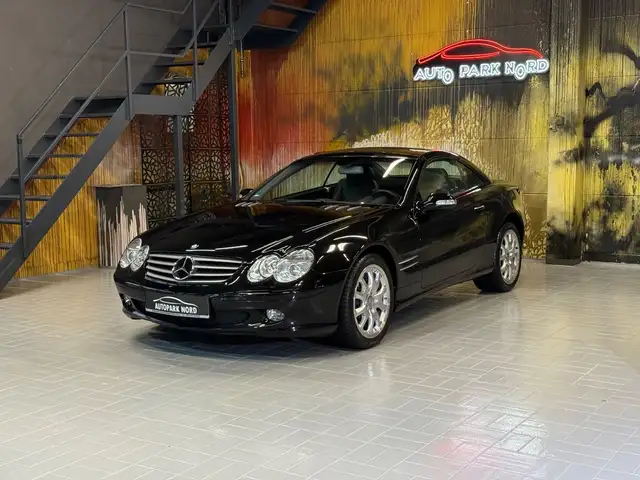 Mercedes-Benz SL view 4