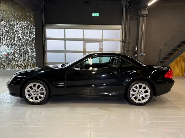 Mercedes-Benz SL view 5