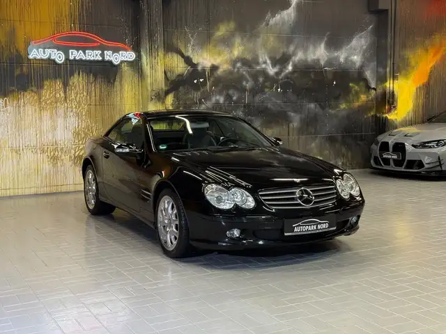 Mercedes-Benz SL view 11