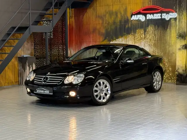 Mercedes-Benz SL view 2